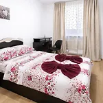 Holiday Cazare Brasov 公寓 布拉索夫