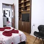 Apartment Holiday Cazare Brasov *