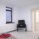 Holiday Cazare Brasov Διαμέρισμα Μπρασόβ