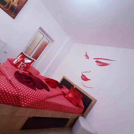 Republicii Hideout Apartment *